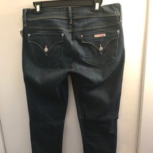 Dark blue mid rise skinny jeans NWT NEVER WORN